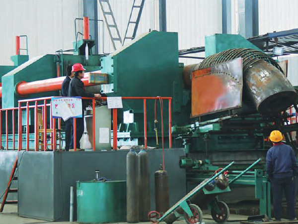 Large caliber elbow intermediate frequency push machine