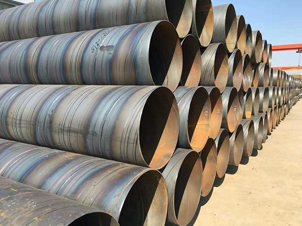 Spiral Steel Pipe is produced by rolling hot-rolled steel strip coils into a cylindrical blank at a spiral angle,followed by double-sided submerged arc welding(SSAW).Key steps:Uncoiling,leveling,edge trimming/milling and surface cleaning of